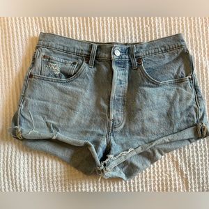 Levi’s cut offs